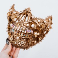Halloween Gold Skull Mask with Jewelry
