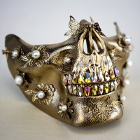 Halloween Gold Skull Mask with Jewelry