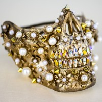 Halloween Gold Skull Mask with Jewelry