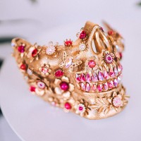 Halloween Gold Skull Mask with Jewelry